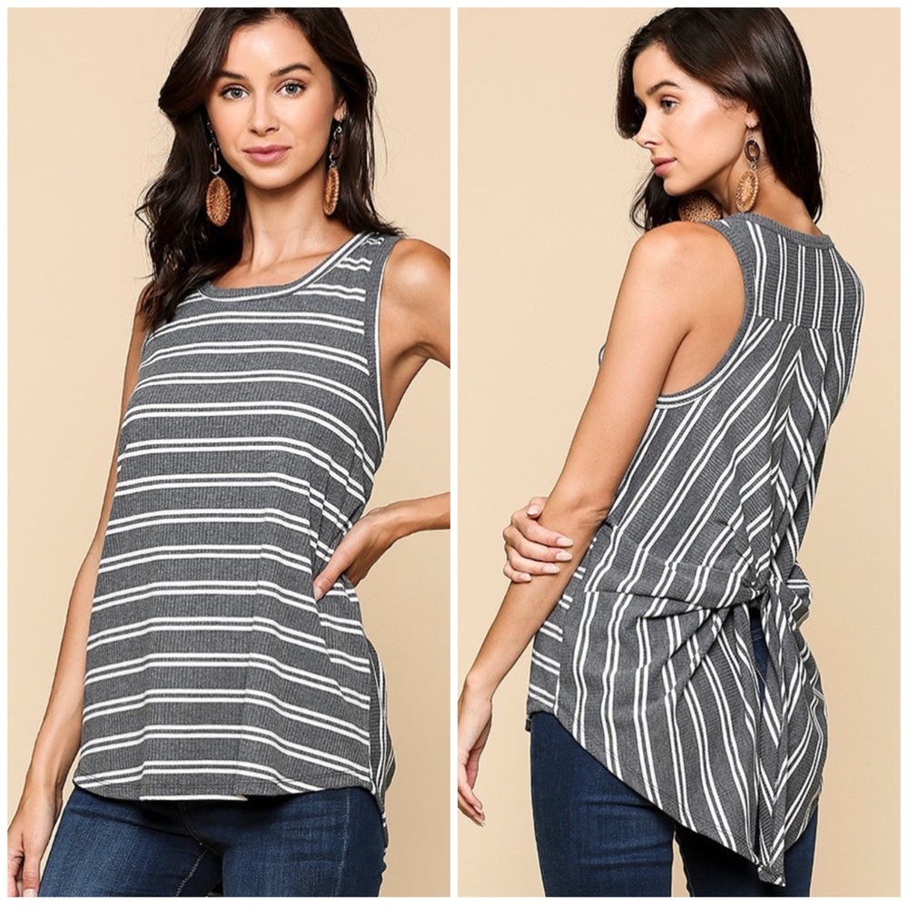 *LAST ONE* Small Back Twist Top